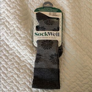 Sockwell Women's Firm Graduated Compression Lotus Lift (S/M) New